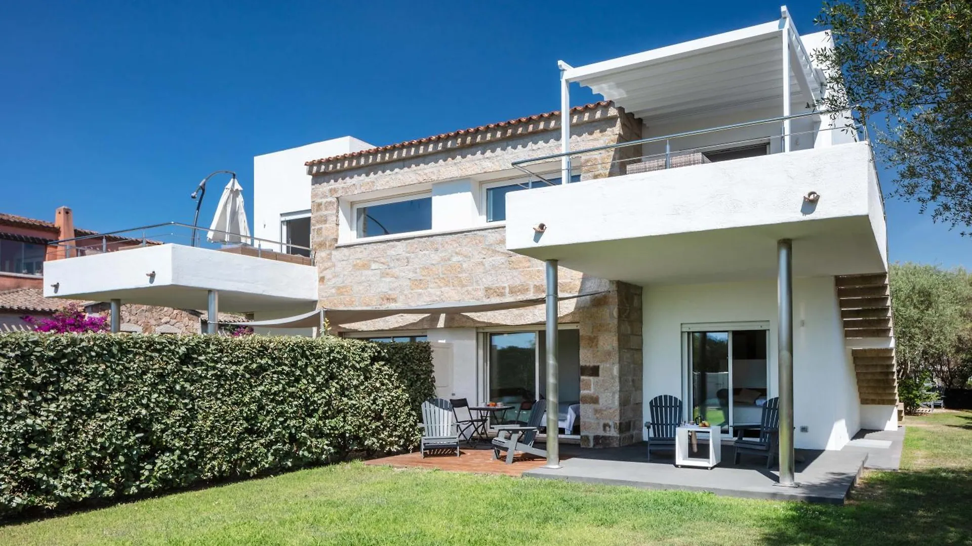 Sardegna E - Beach Rooms location