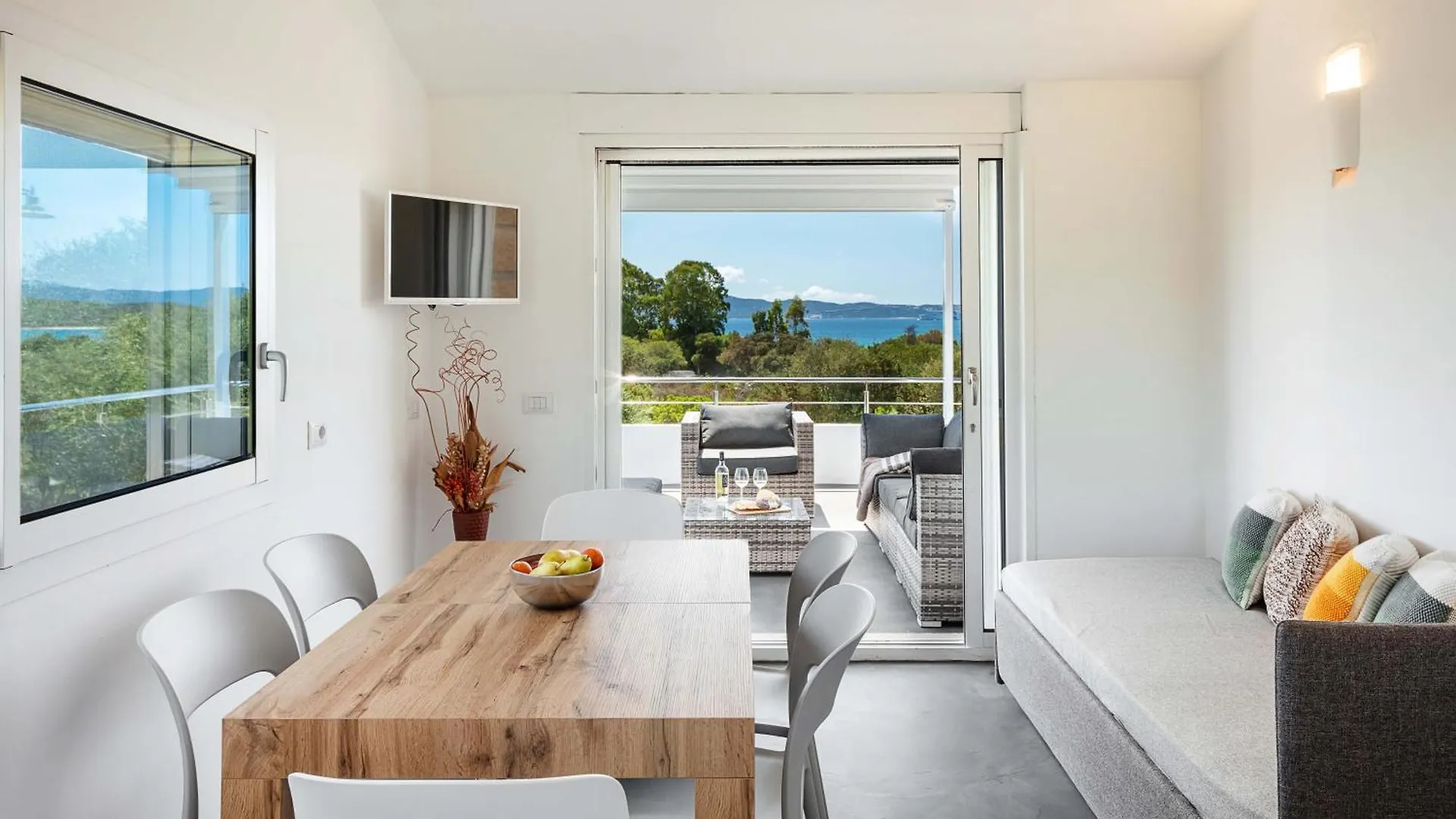 Sardegna E - Beach Rooms Olbia Italy